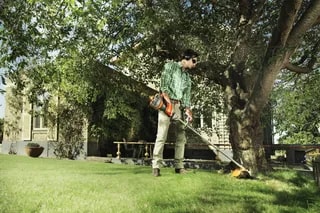 Husqvarna 122L String Trimmer